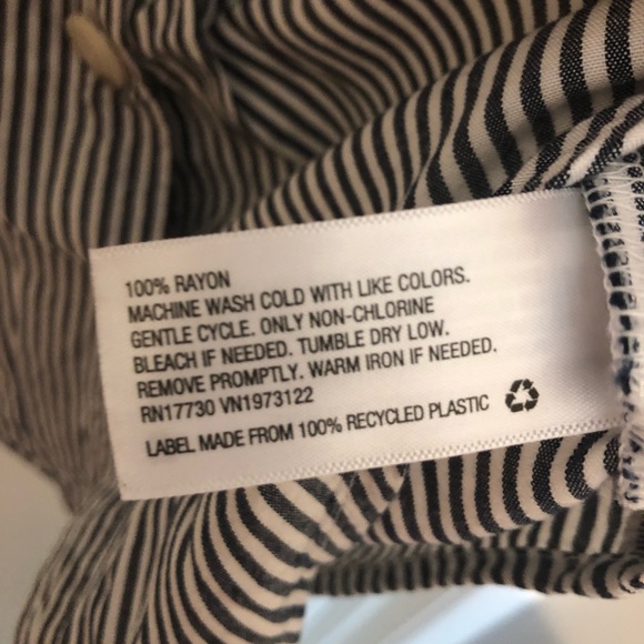 3/$15 Universal thread vertical stripes tie up shirt - Picture 5 of 7